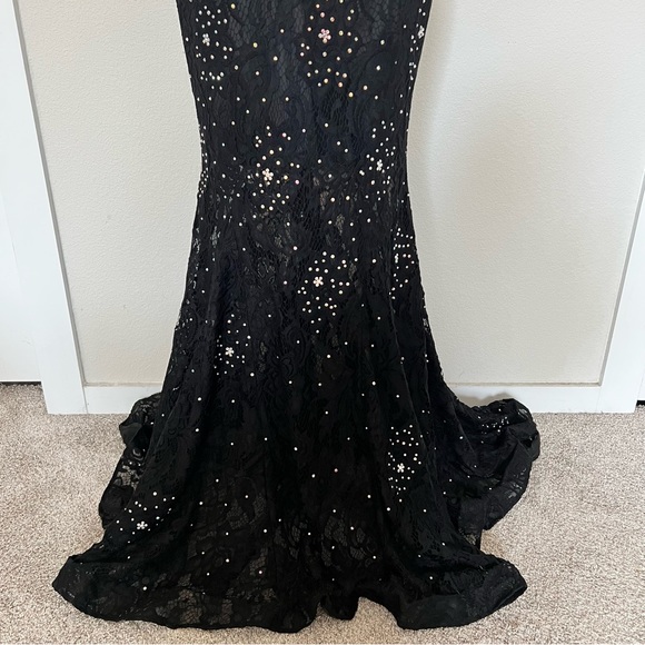 Camille La Vie Black Mermaid Jeweled/Sequin Floral Lace Formal Gown US 8 😍 - Picture 8 of 16